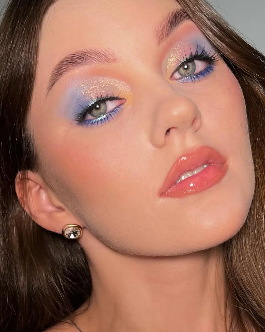 Stunning baby blue eye makeup with shimmer