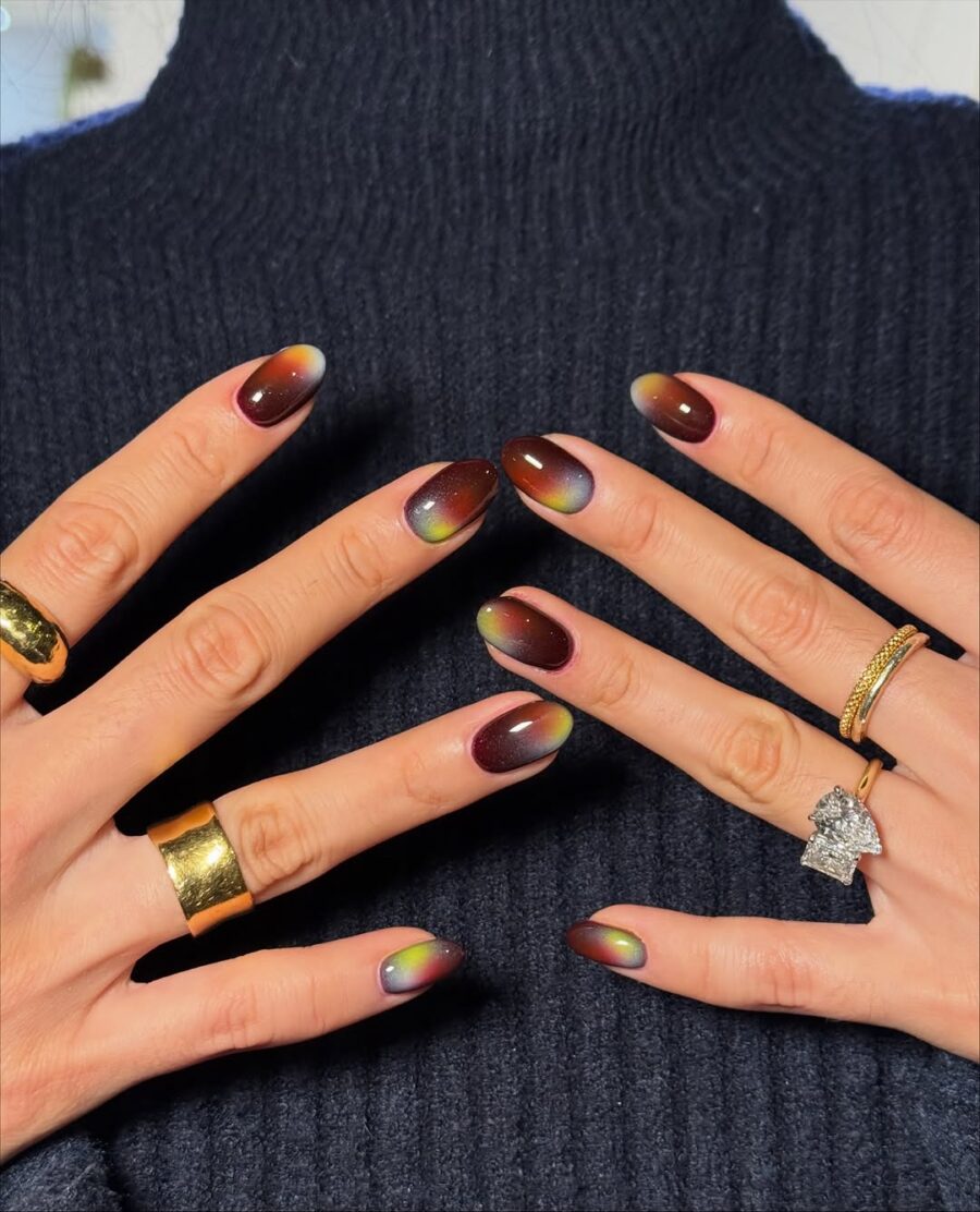 Trendy ombre baddie nails for a bold look