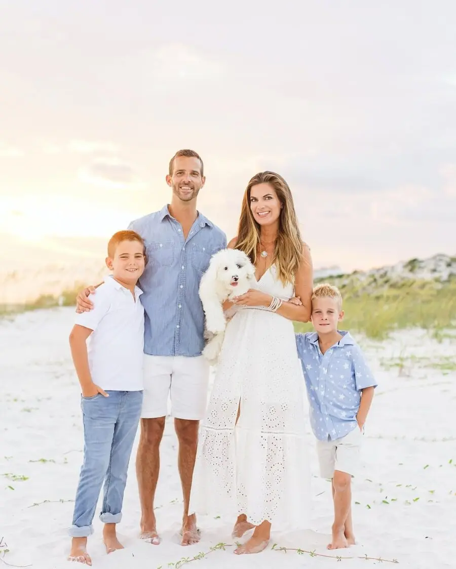 Effortlessly Chic Beach Family Outfit Inspiration