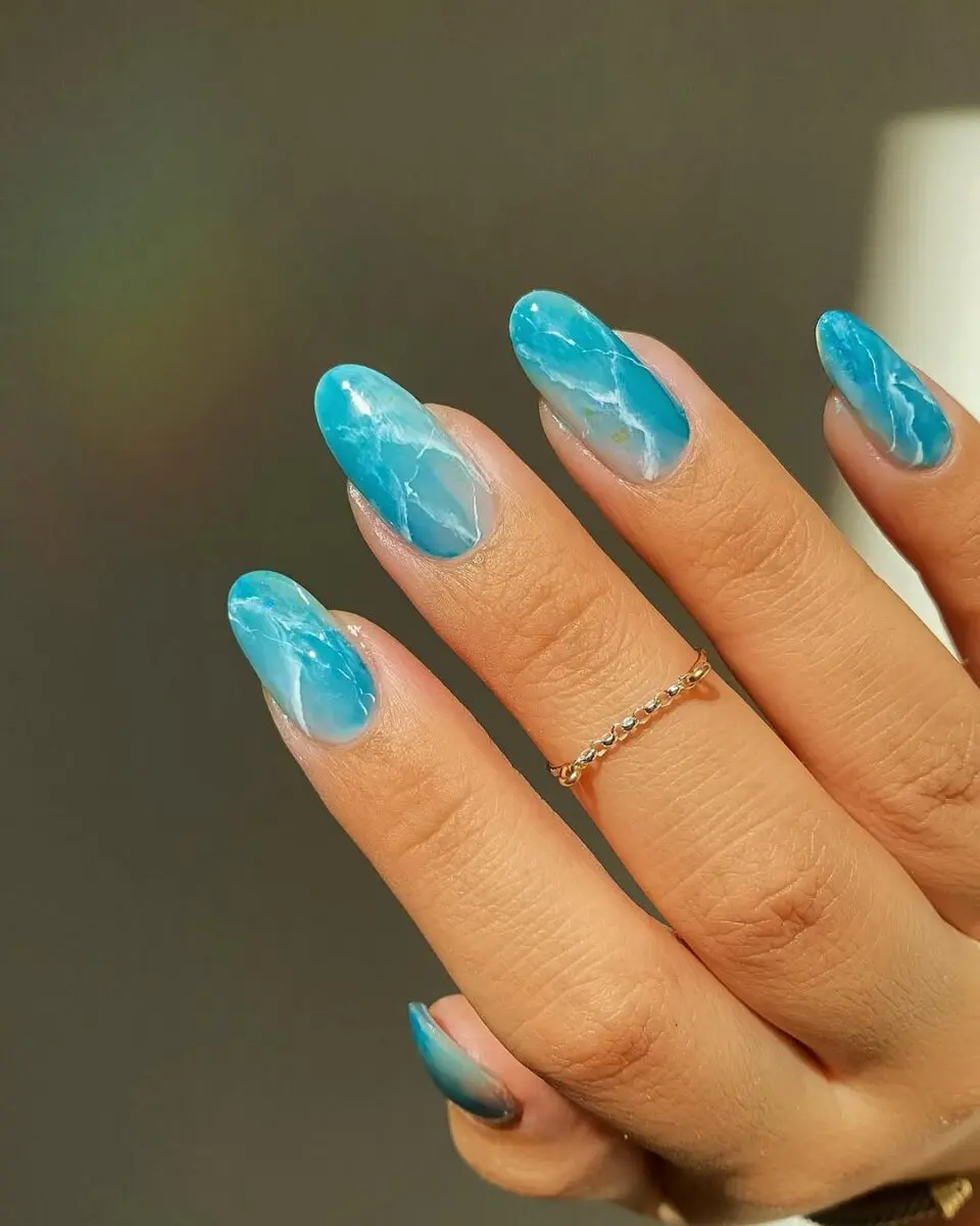 Gorgeous Aqua Wave Nail Art Inspiration