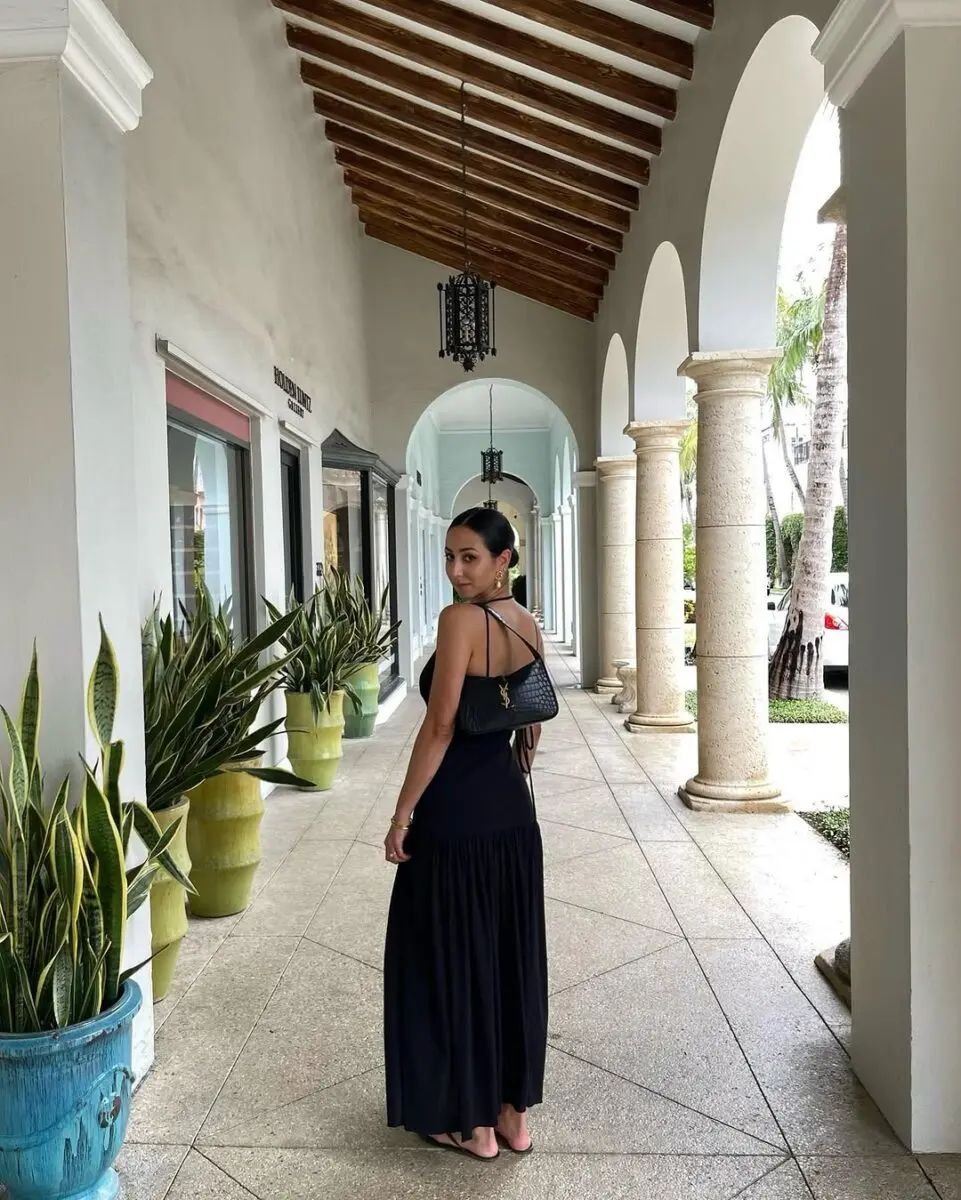 Elegant black maxi dress for chic daytime style
