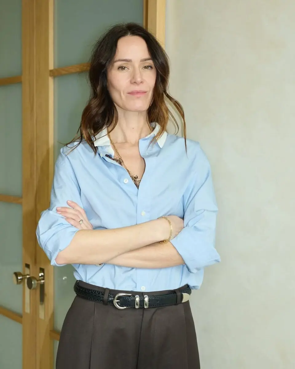 Chic and Effortless Business Casual Look