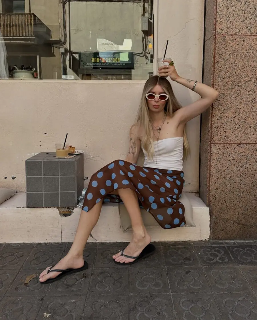 Effortless polka dot summer style.