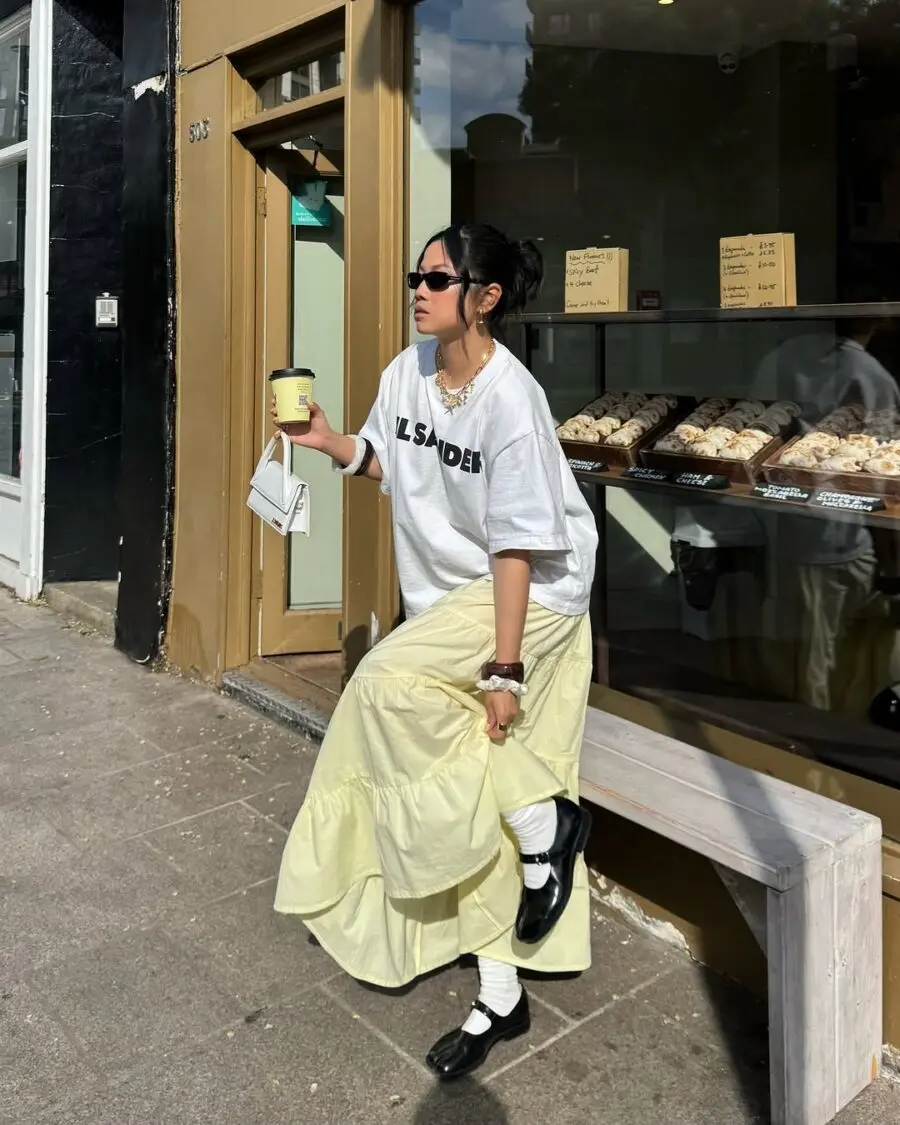Effortlessly stylish summer outfit for warm days