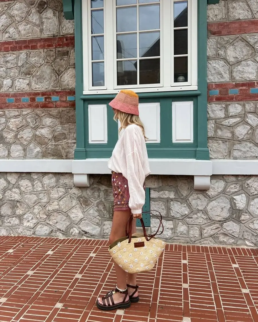 Effortlessly stylish summer outfit for warm days