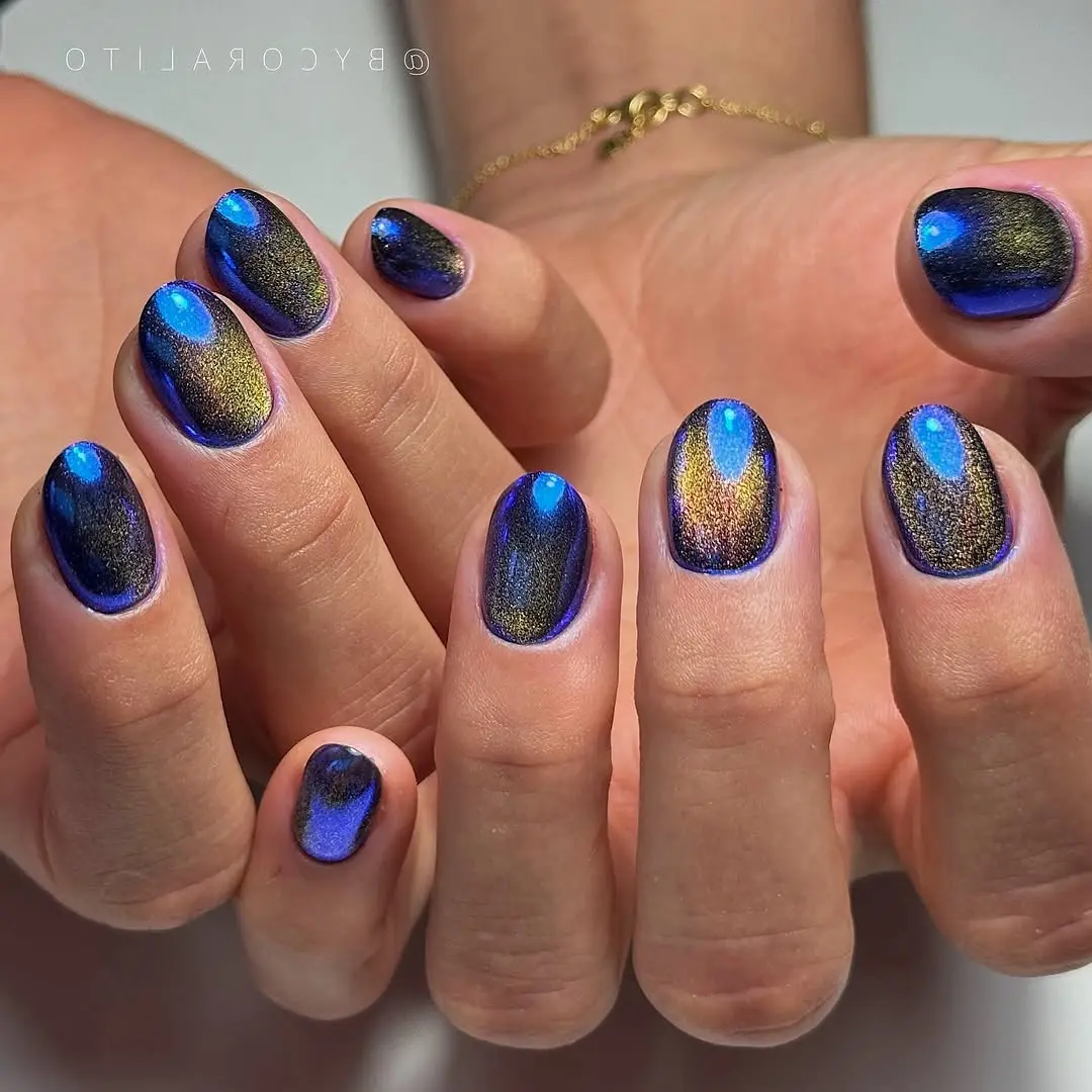 Mesmerizing cat eye nail art with vibrant hues