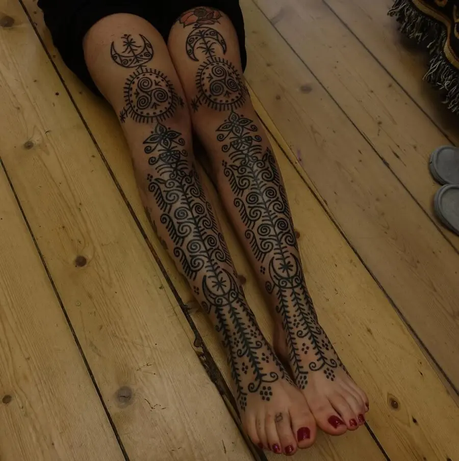 Intricate Celtic patterns for stunning leg tattoos