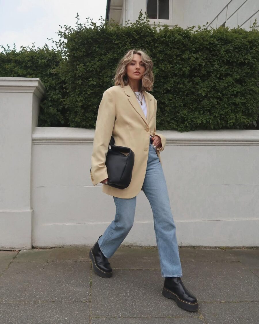 Chic and Casual Chelsea Boots Ensemble