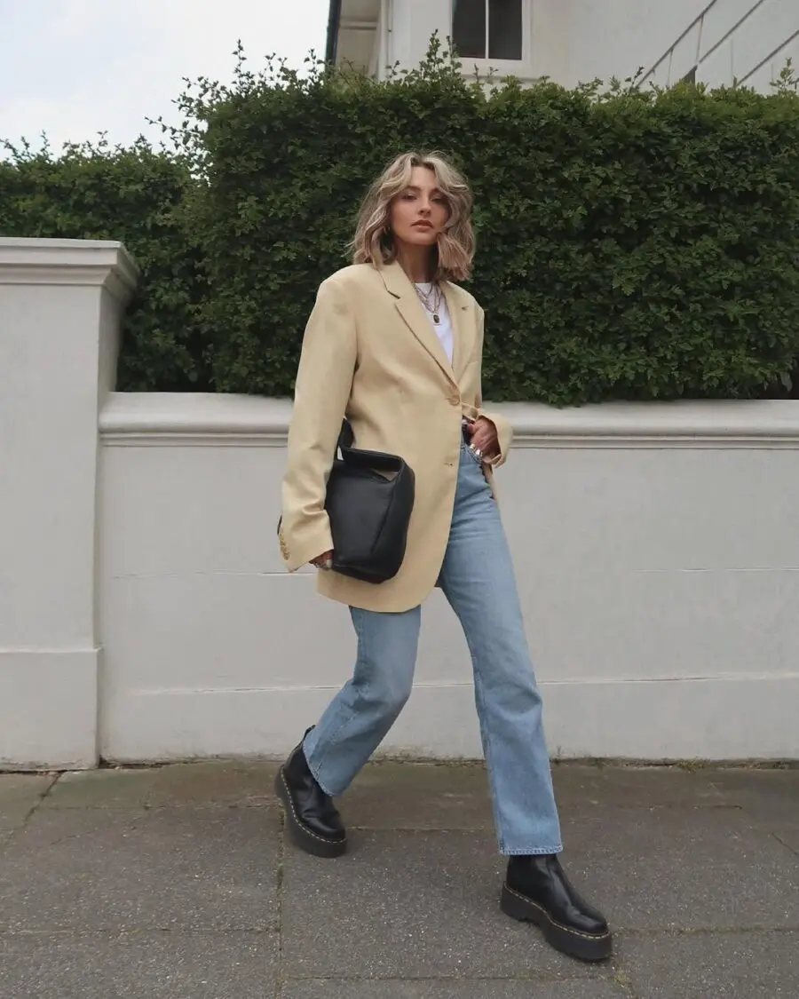 Chic and Casual Chelsea Boots Ensemble