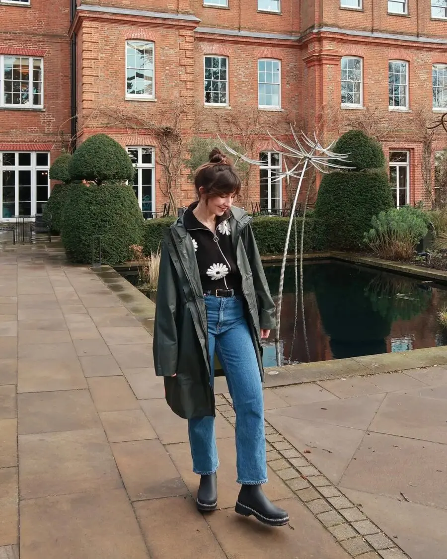 Stylish Chelsea Boots with Chic Trench Coat