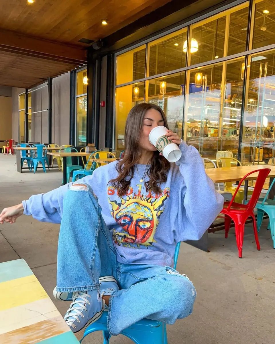 Chill vibes in a cozy street-style outfit