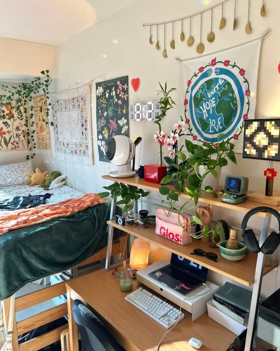 Cozy and vibrant dorm room decor ideas