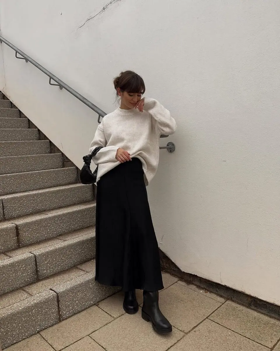 Chic Fall Look with Cozy Sweater