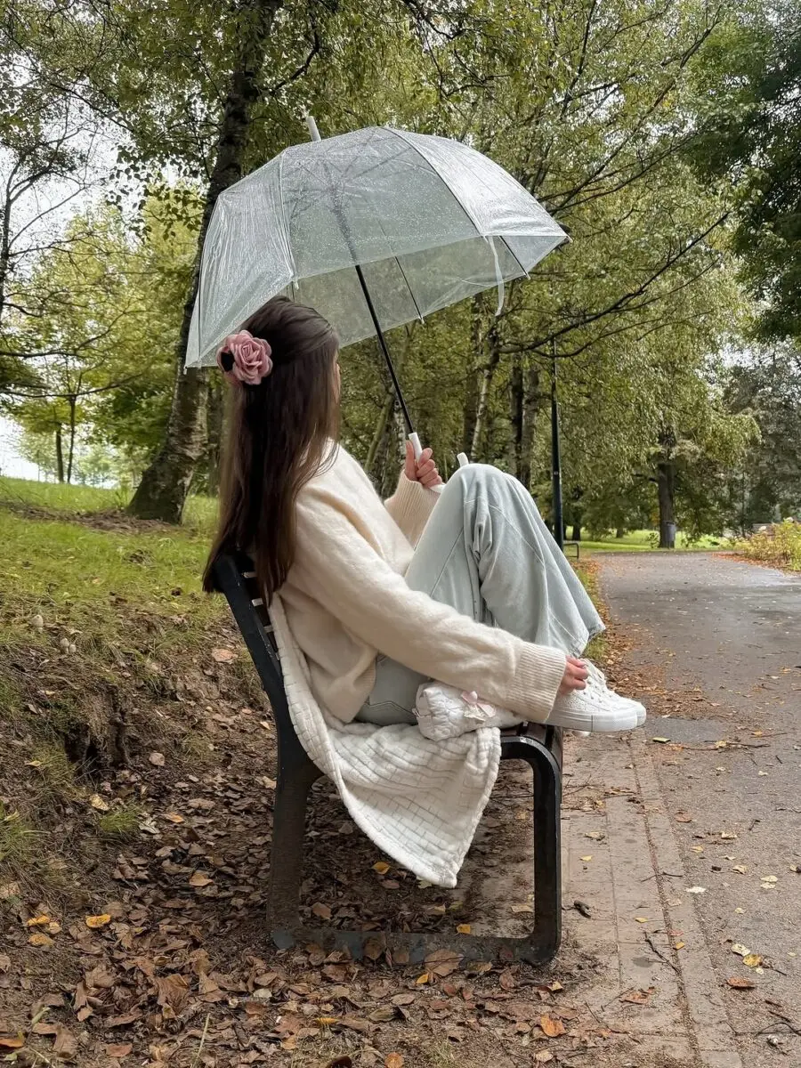 Charming cozy looks for rainy strolls