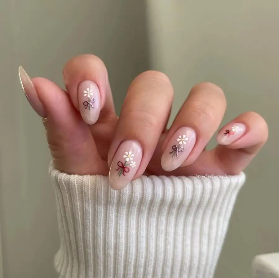 Charming Daisy Nails for Spring Enthusiasts