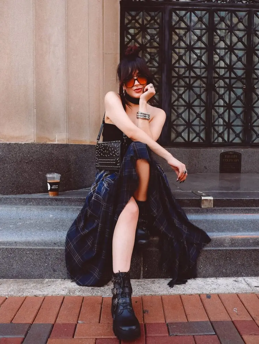 Bold grunge style with edgy accessories