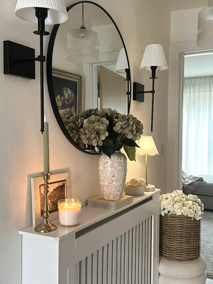 Chic and inviting hallway decor inspiration