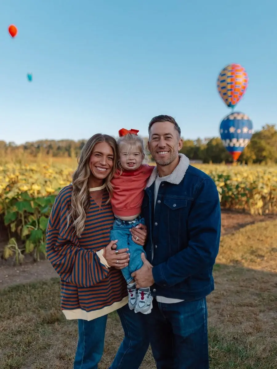 Casual Family Outfits for Autumn Adventures