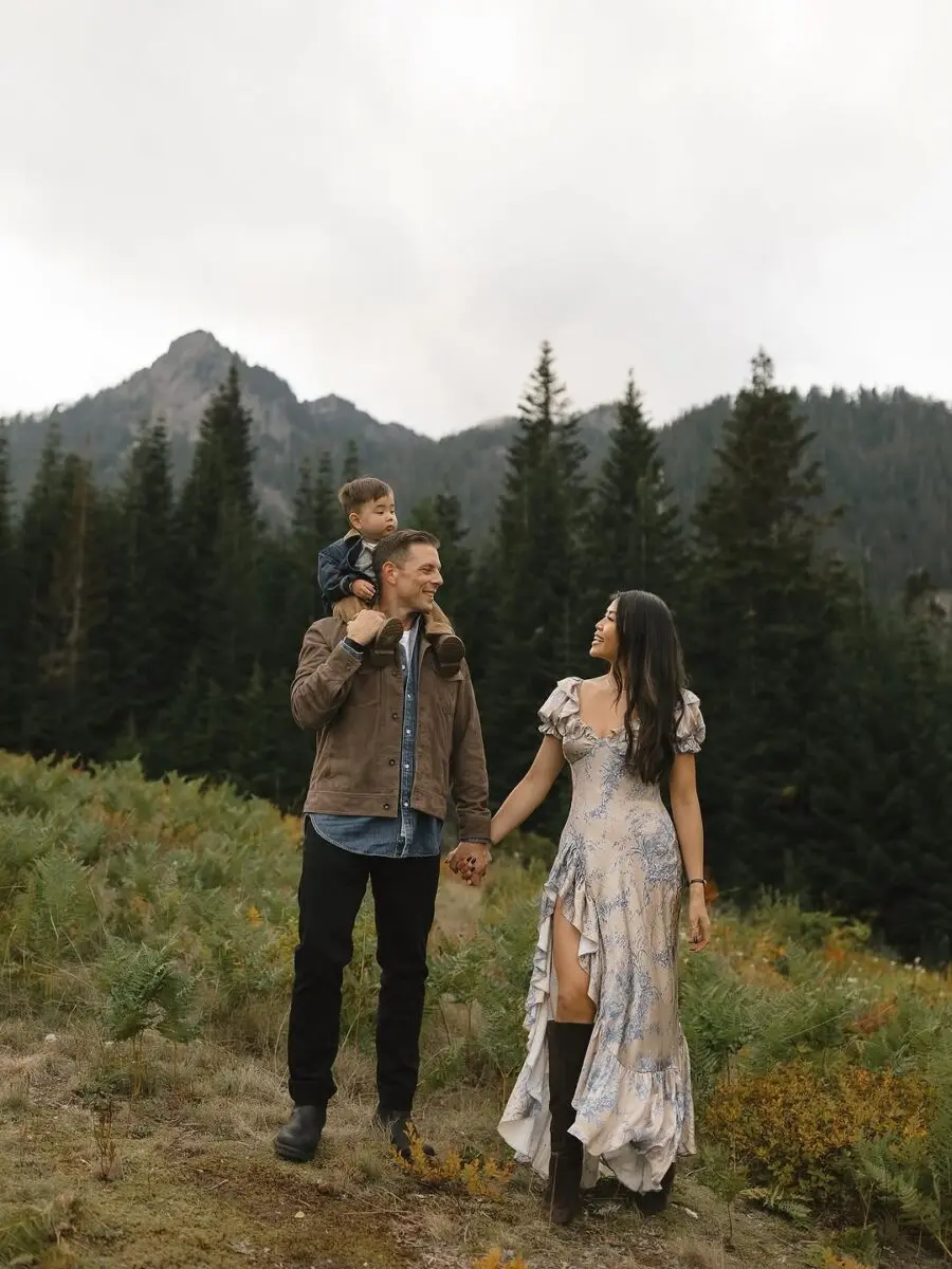 Charming family outfits in a natural setting