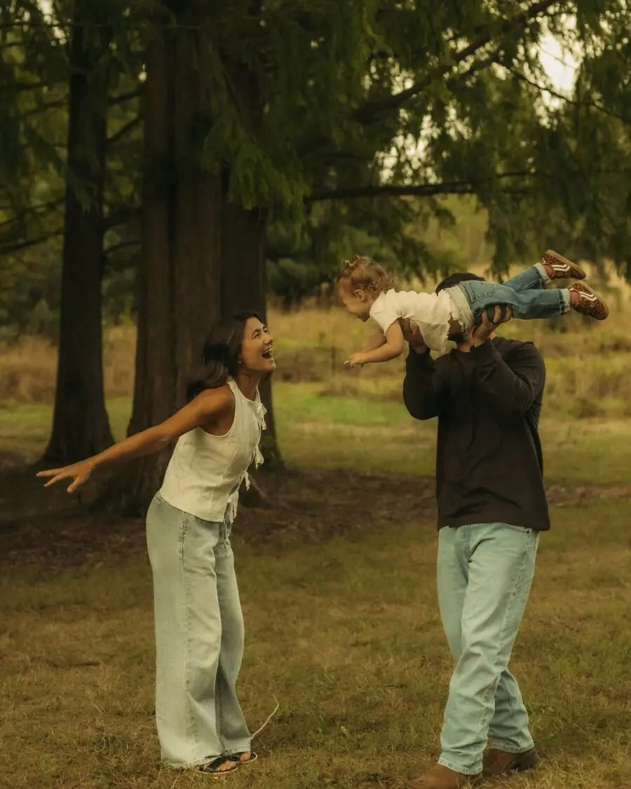 Casual Family Outfits for Fun Moments Together