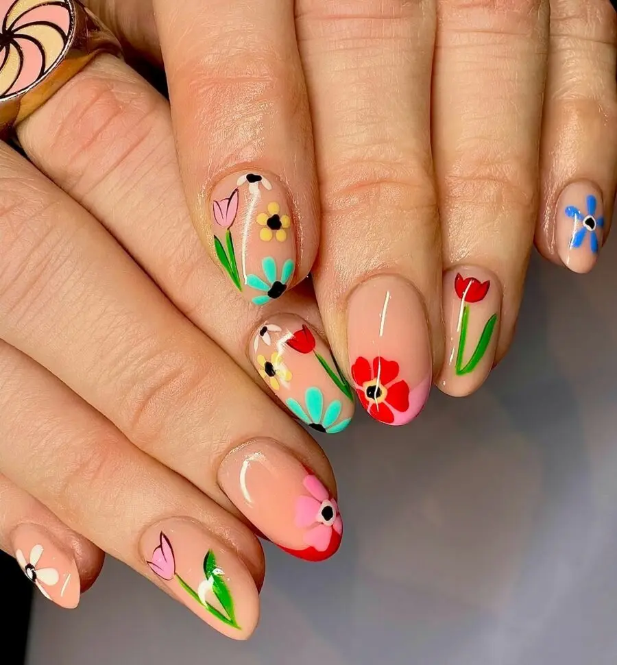 Vibrant flower nails for a fresh spring look