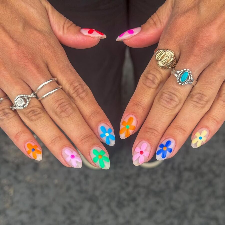 Colorful floral designs for lively nail art