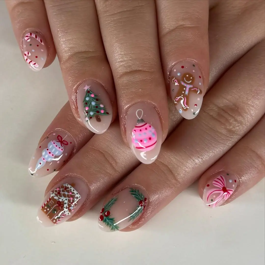 Festive gingerbread-inspired nail art for holidays