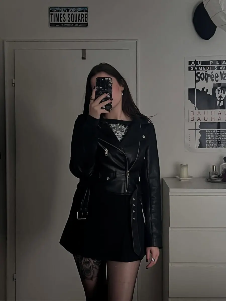 Edgy Black Leather Grunge Outfit Inspiration