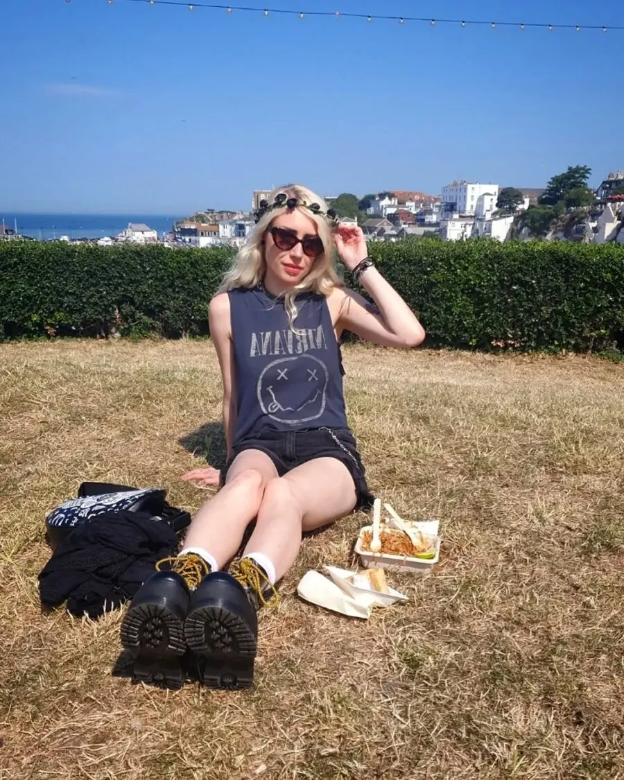 Chic Grunge Style for a Summer Day