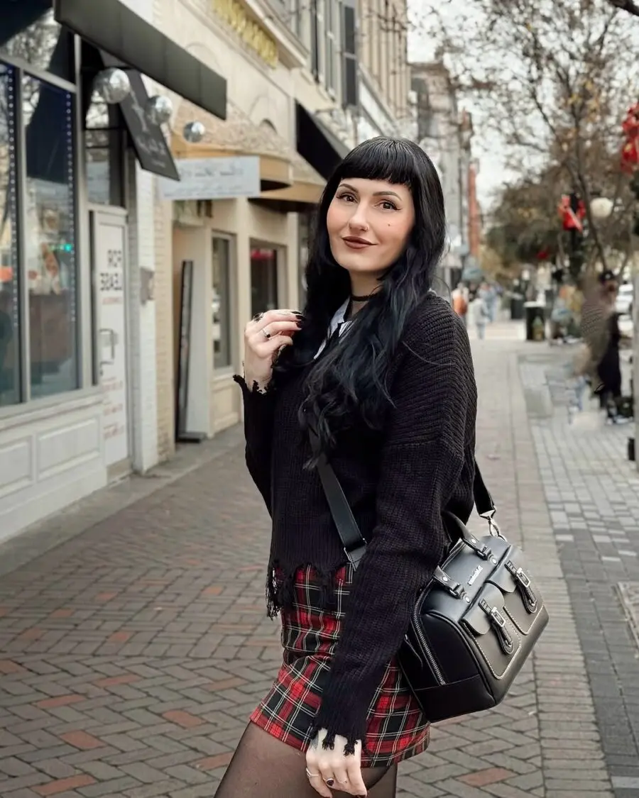 Chic Grunge Look with Plaid and Layers