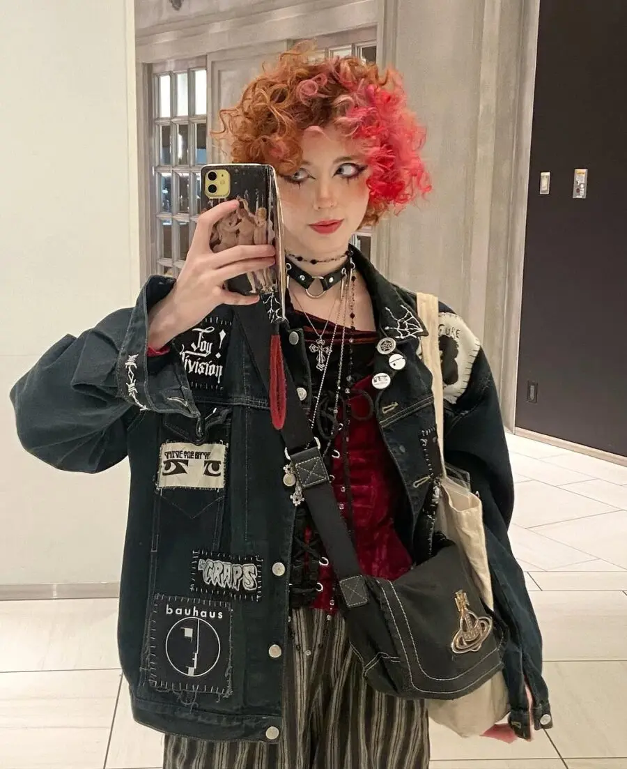 Bold Grunge Look with Retro Vibes