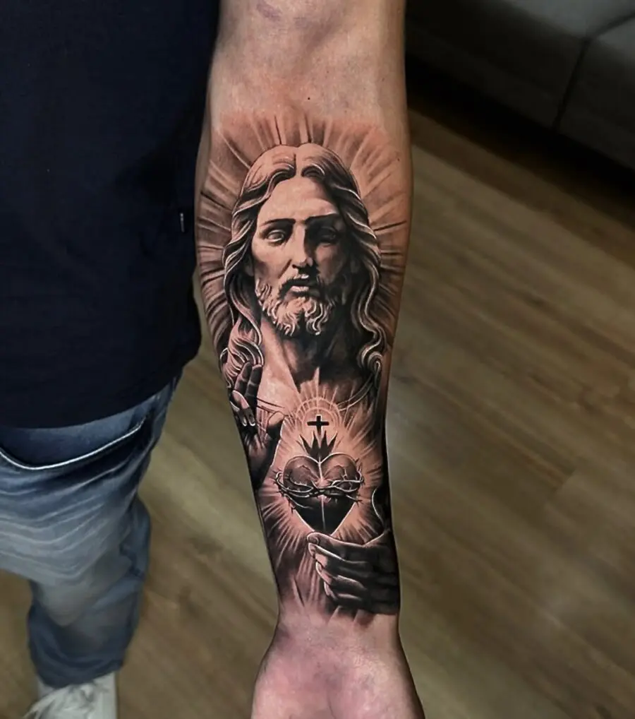 Detailed representation of Christ's sacred heart