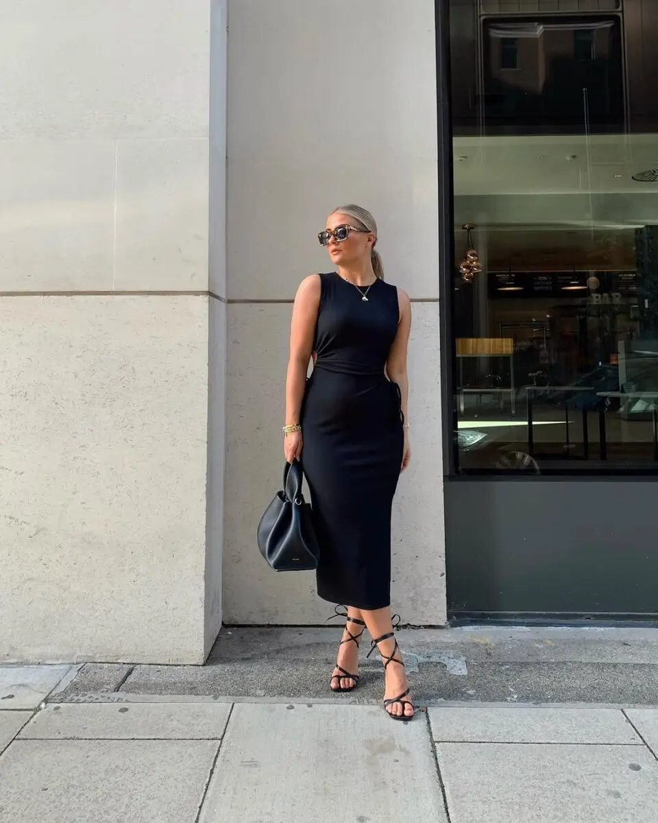 Chic Minimalist Black Dress for Street Style
