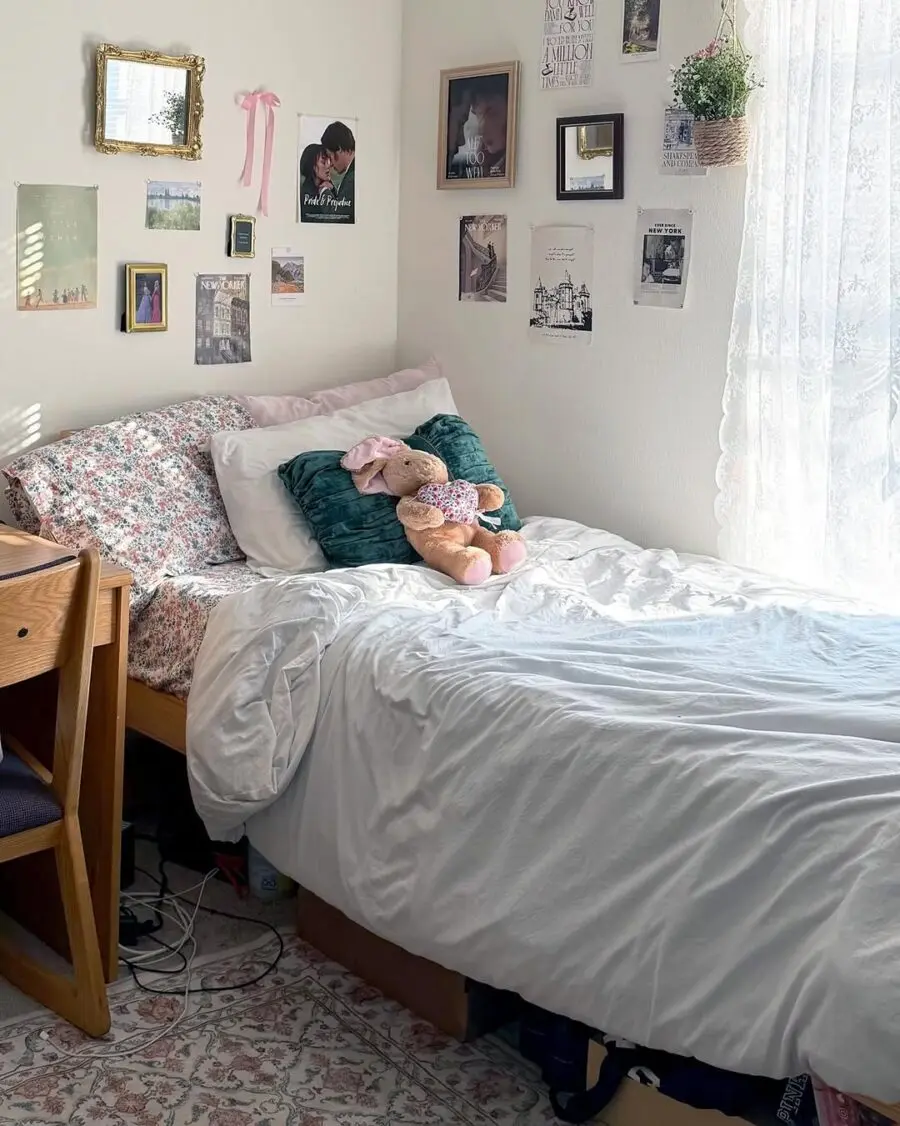 Cozy and Stylish Minimalist Dorm Vibes