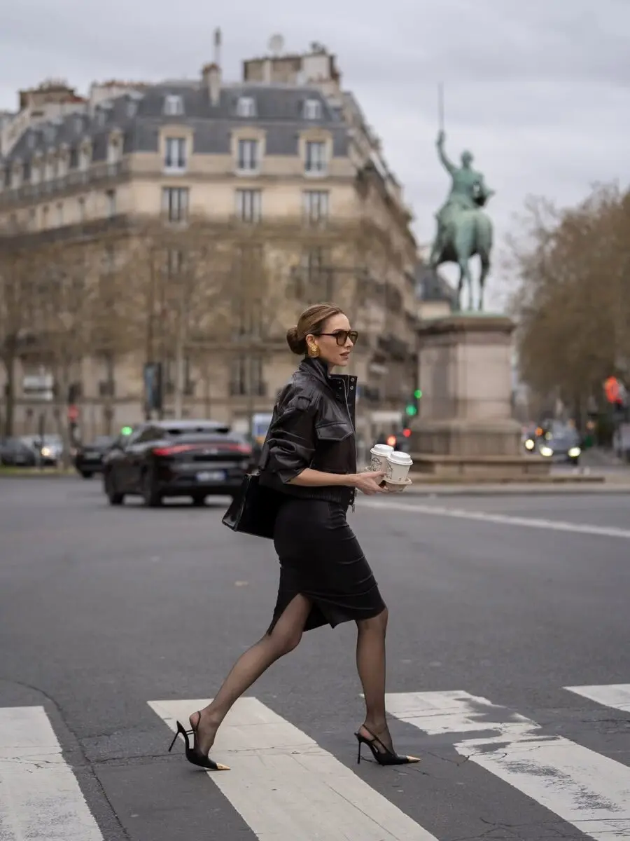 Chic Pencil Skirt Urban Ensemble