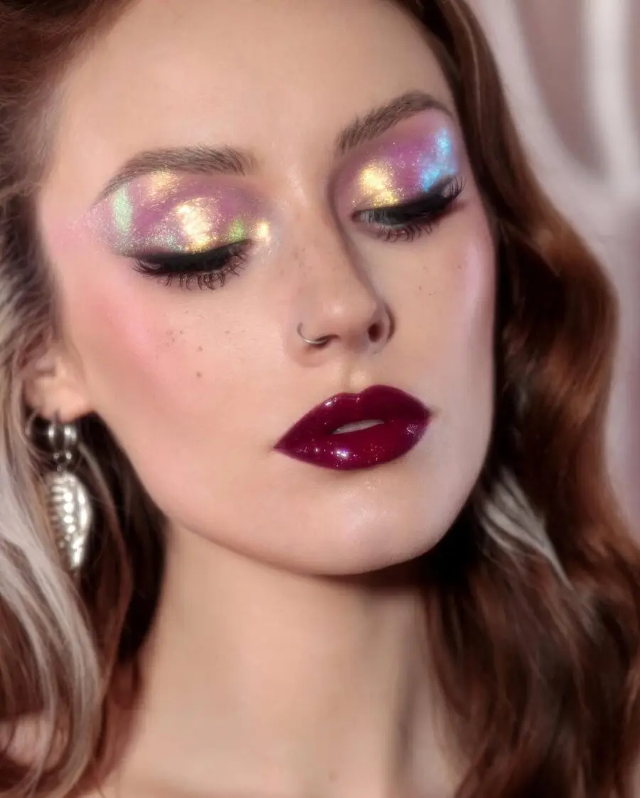 Sparkling pink eyeshadow with glossy lips