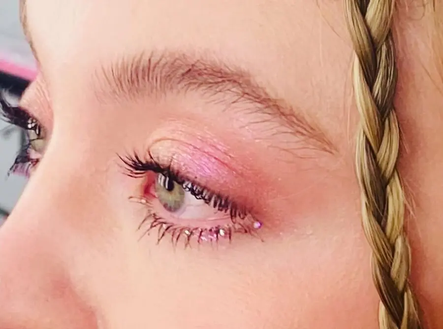 Soft pink eyeshadow with shimmering accents