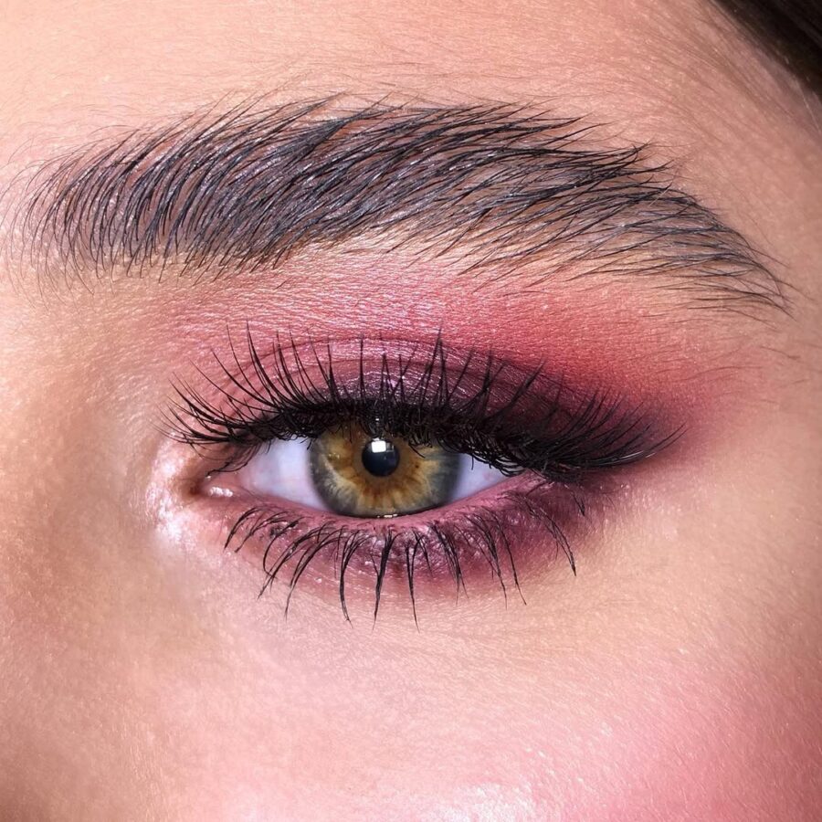 Elegant pink eyeshadow with defined lashes
