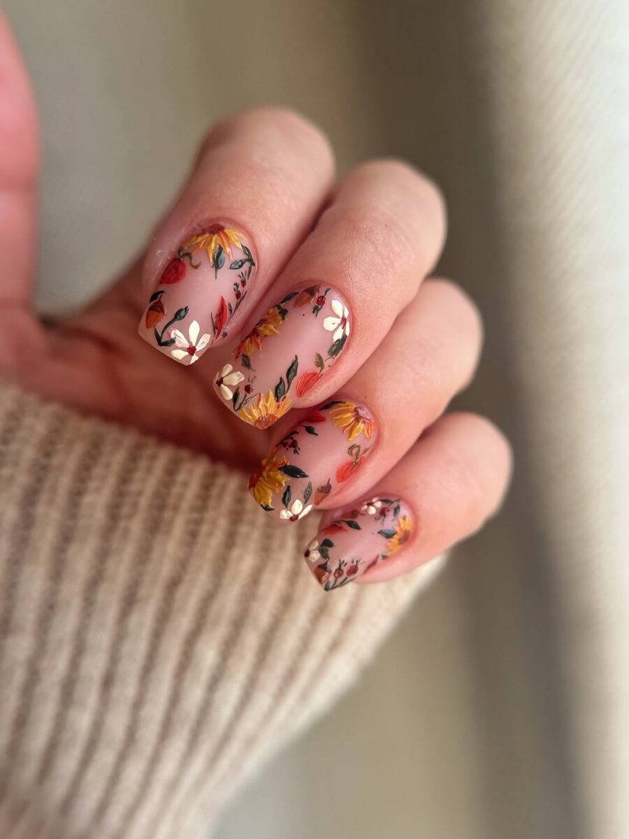 Charming Autumn-Inspired Floral Pumpkin Nails
