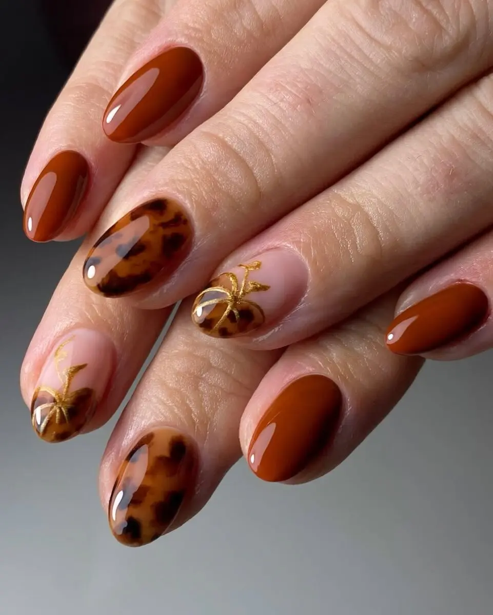 Stylish pumpkin nails for autumn vibes