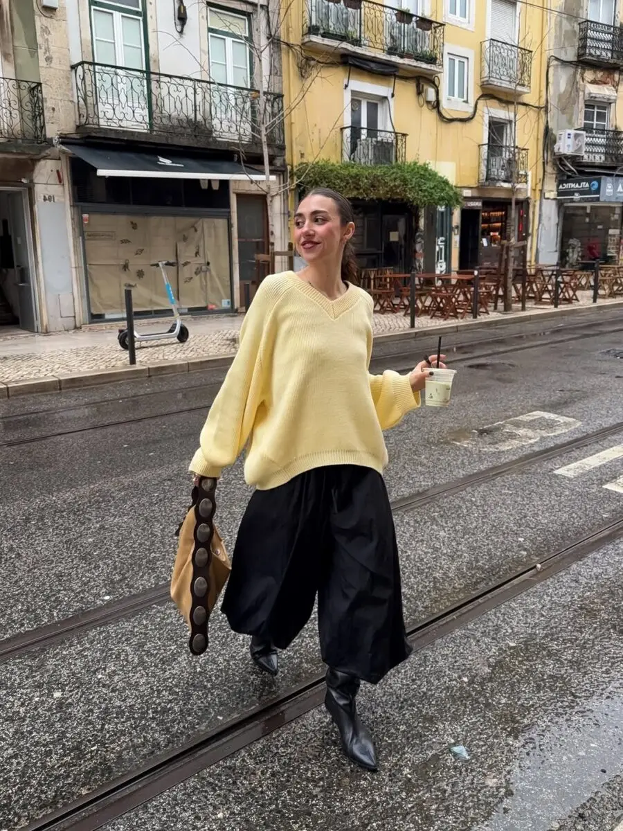 Chic rainy day style with comfort first