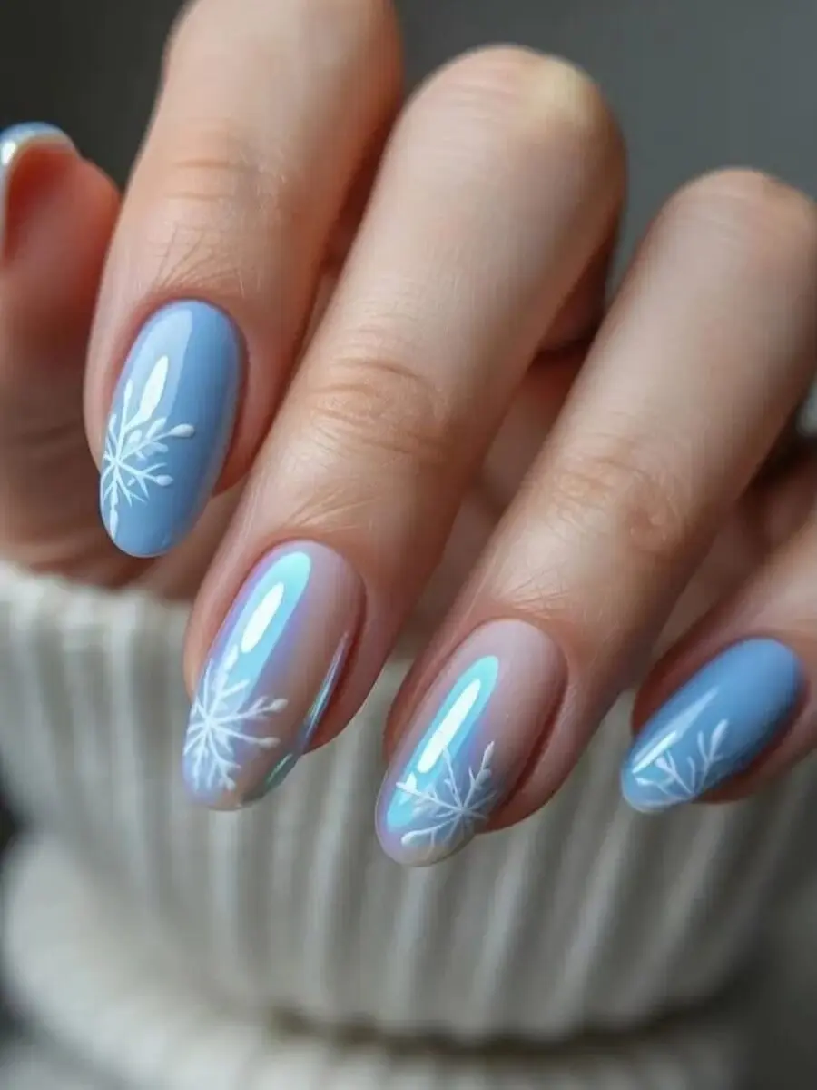 Charming blue and white snowflake nail art