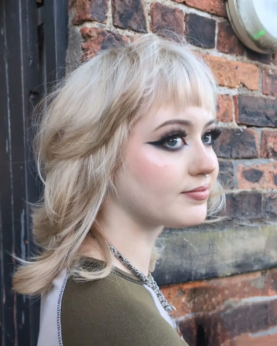 Edgy side-profile soft grunge makeup look