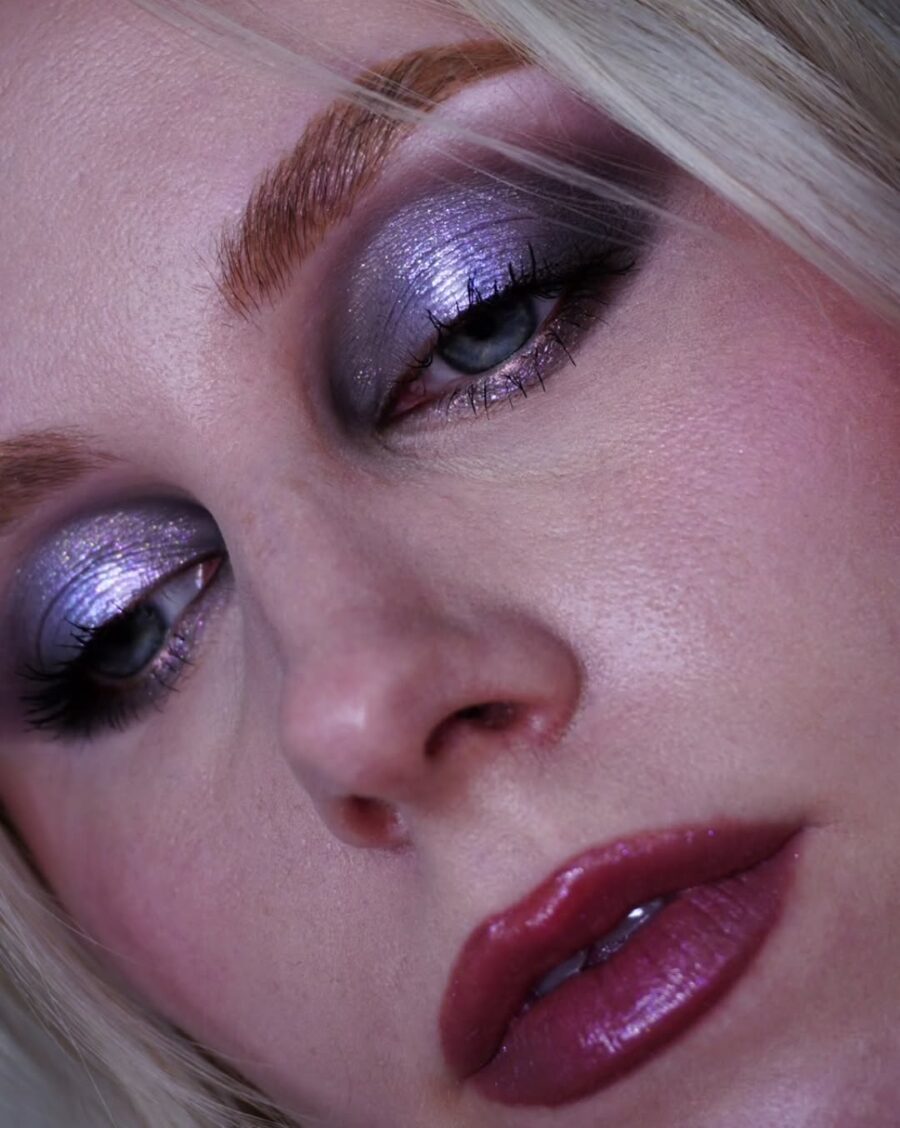 Stunning shimmery purple soft grunge makeup look