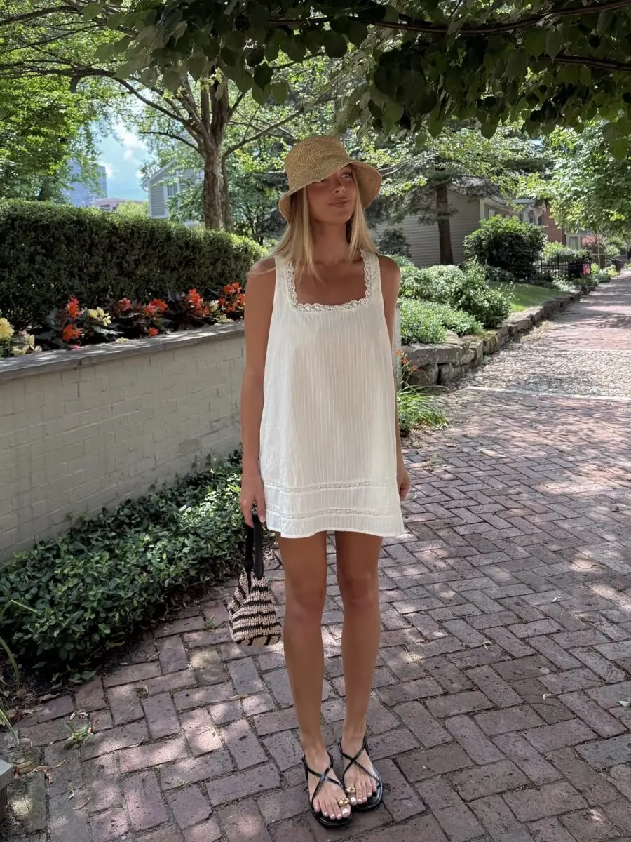 Effortlessly chic white spring dress outfit