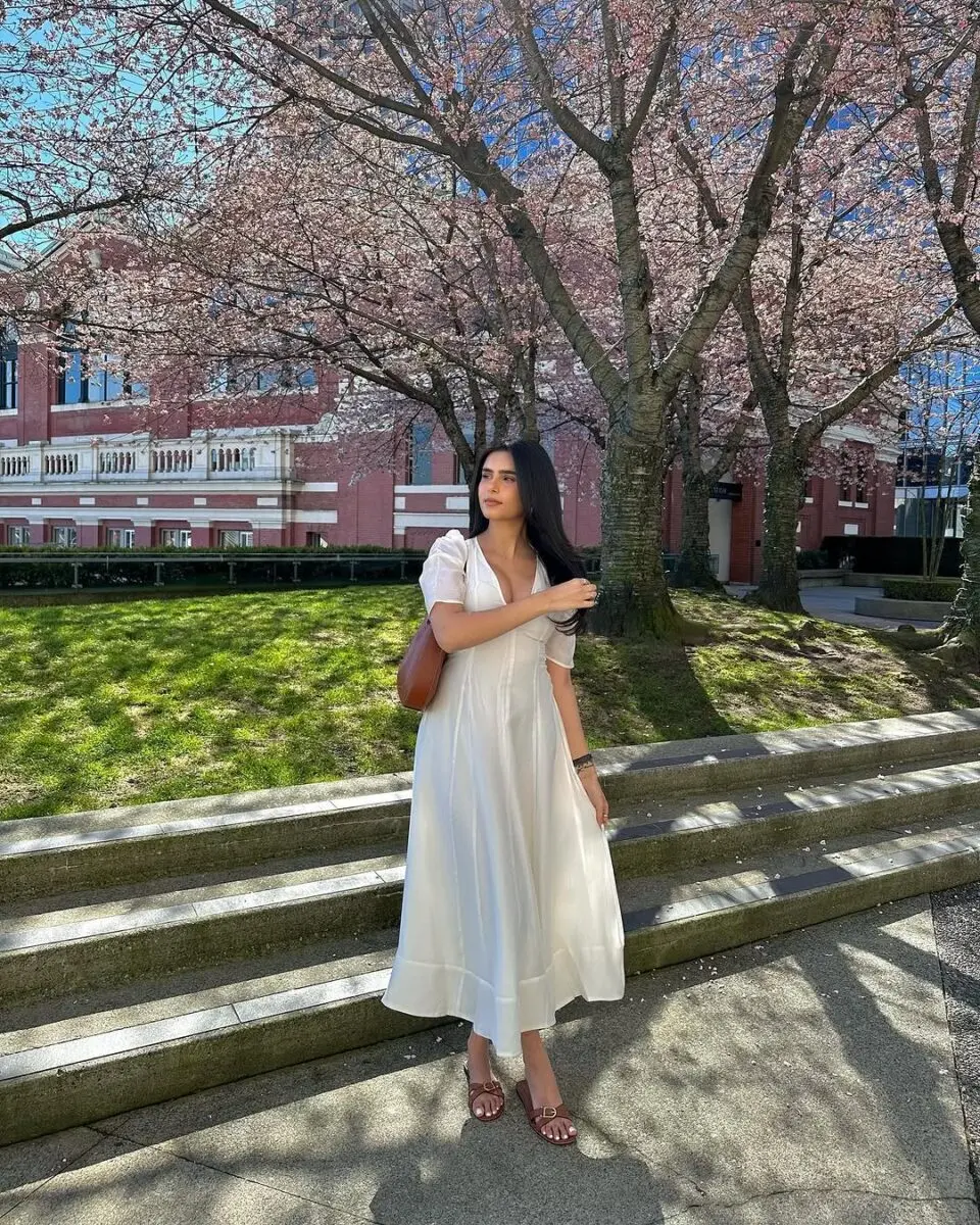 Effortless spring style under cherry blossoms