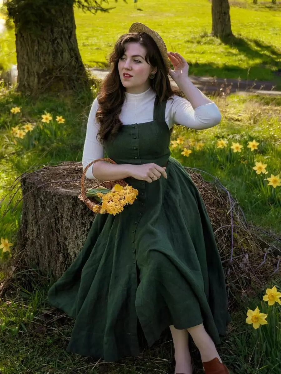 Chic Spring Outfit with Green Dress and Flowers