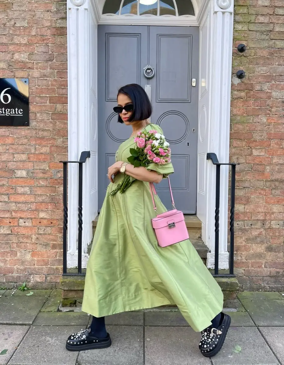Chic Spring Dress with Accessories Shine