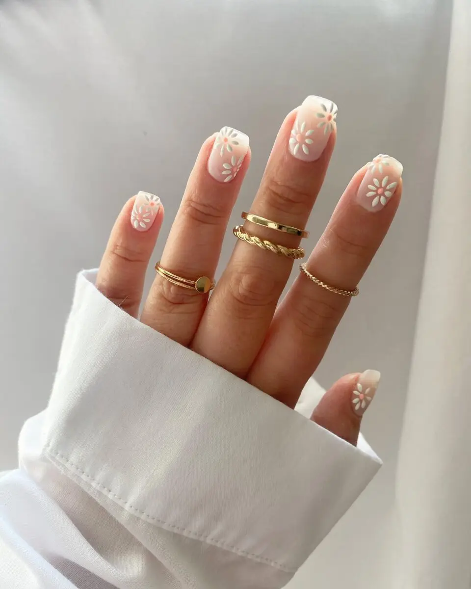 Chic Floral Square Nails Perfect for Spring