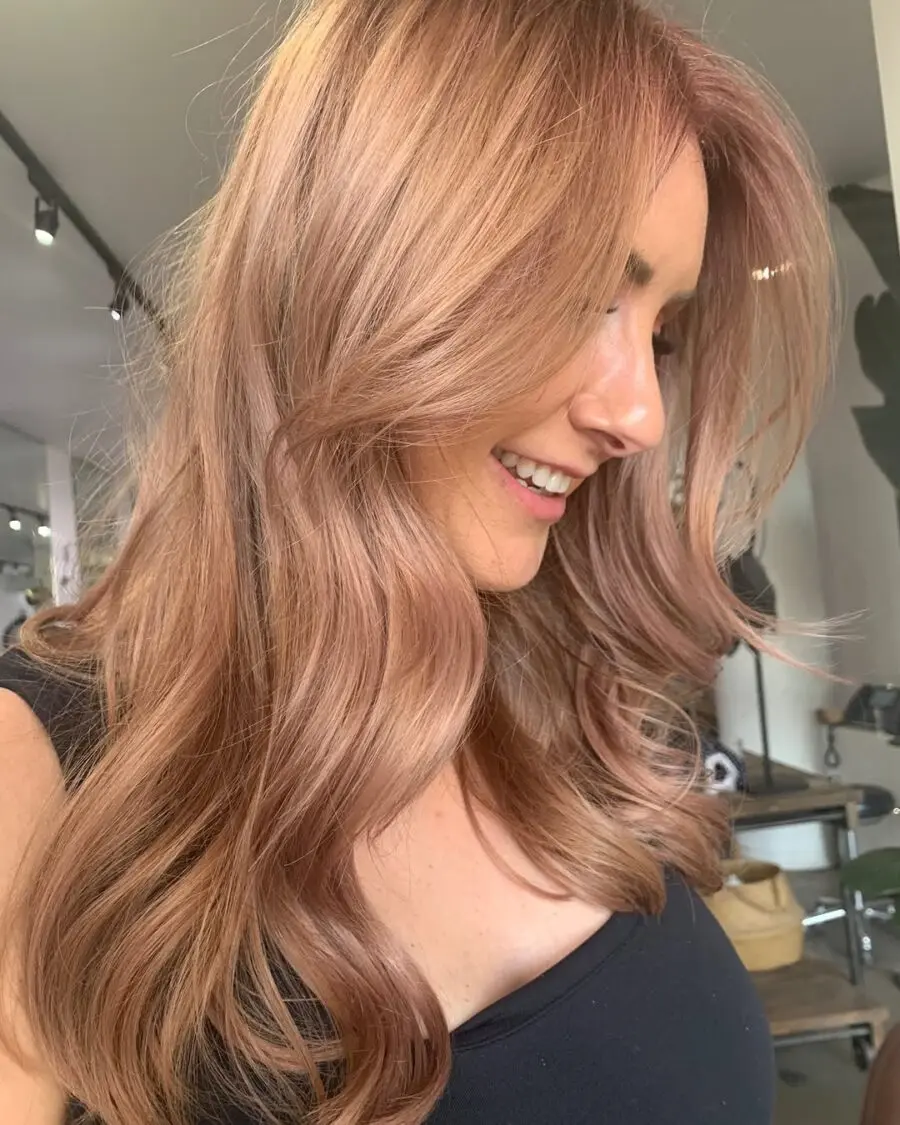 Glowing Strawberry Blonde Long Waves